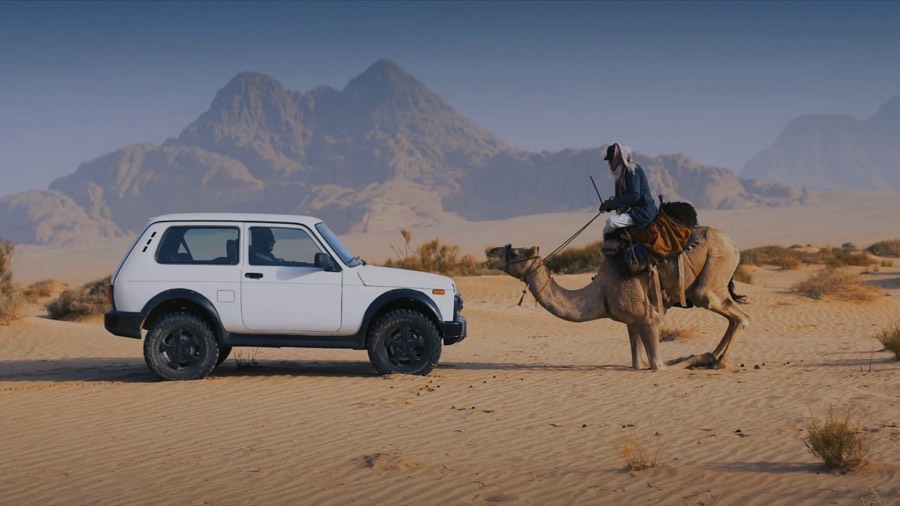 Lada Niva: ريل سيارات لـ Lada، من إنتاج يو بي تي هاوس